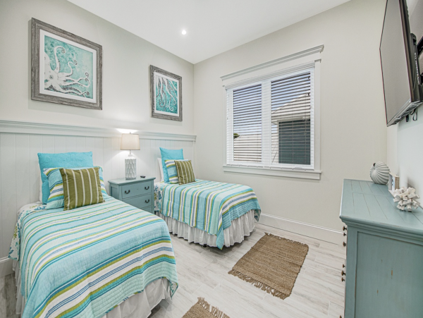 Anna Maria Walk to Beach Five Bedroom Vacation Home